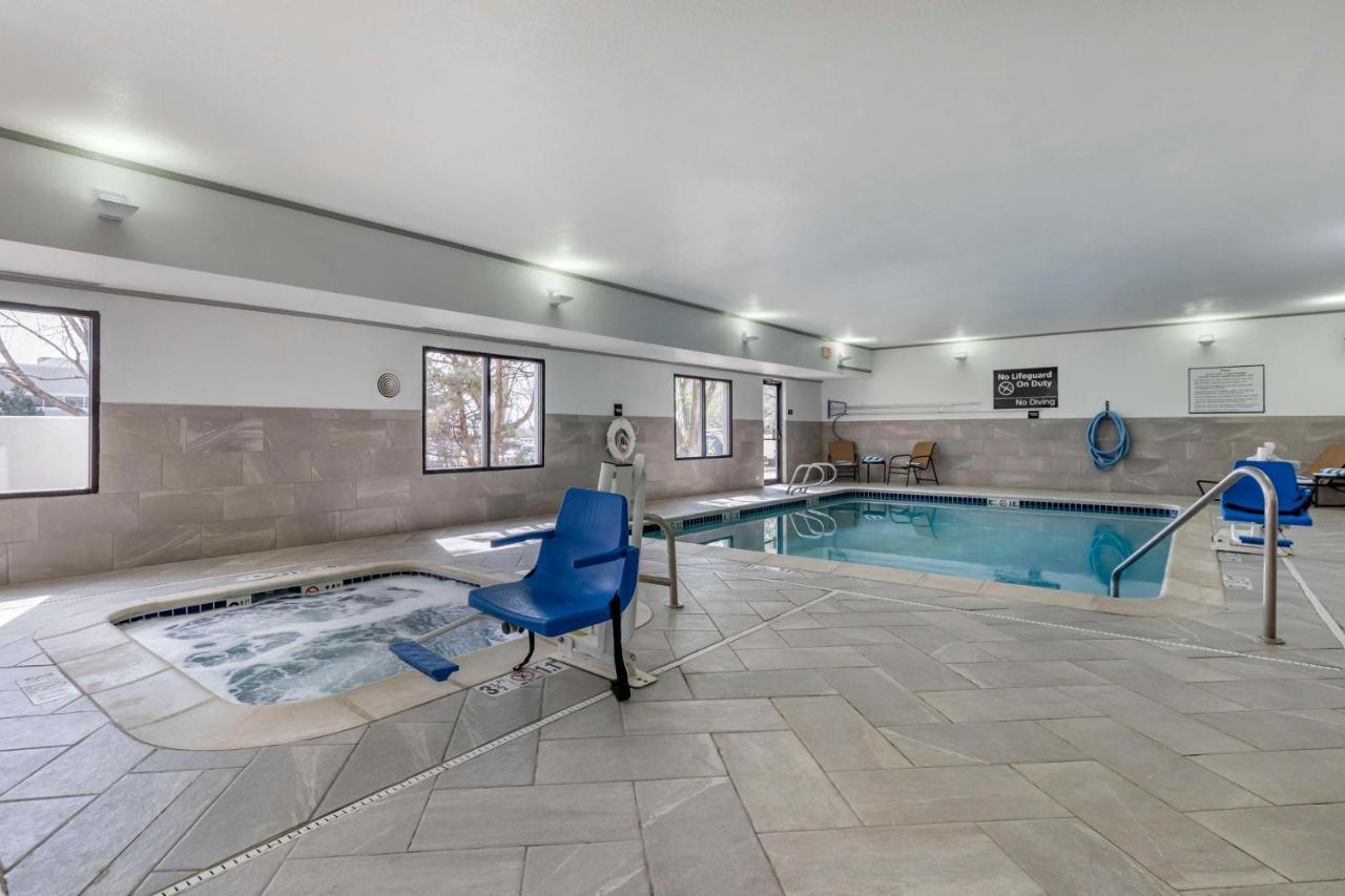 Hampton Inn Fort Collins Buitenkant foto